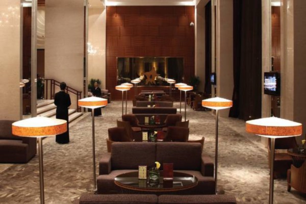 山城夜色迷人眼，重庆夜生活概览